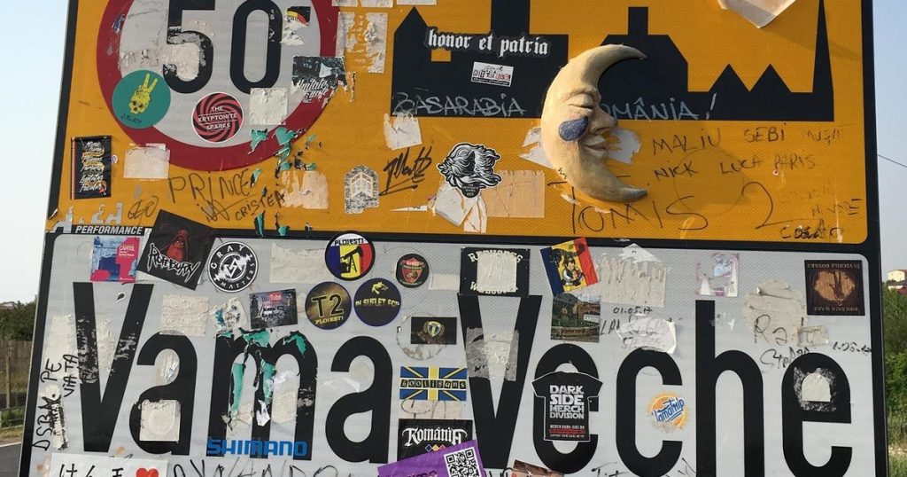 Accommodations in Vama Veche are increasingly expensive.  How much does a room cost in the hotel of Adela Popescu, Irina Fodor and Gina Pistol is not an exception