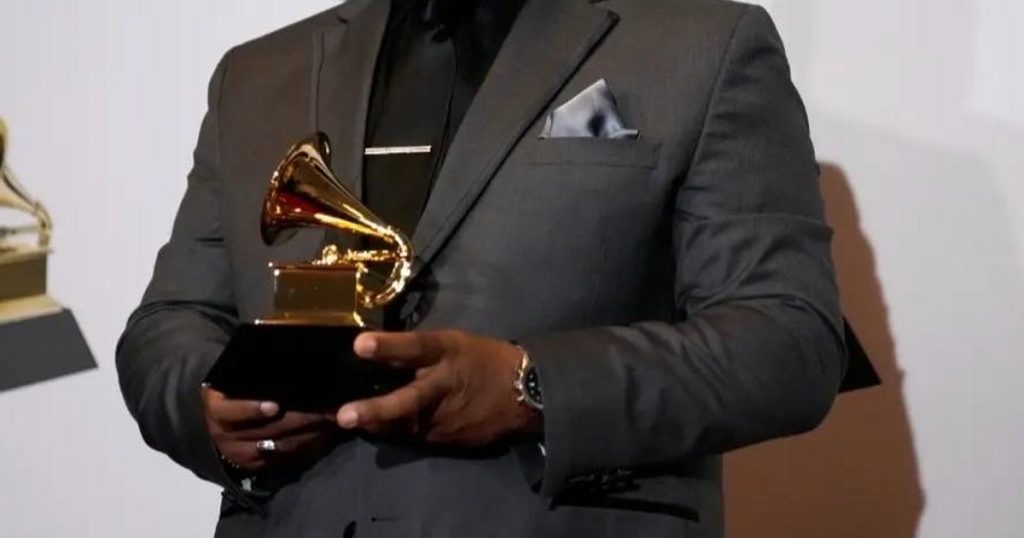 An American musician with eight Grammy awards will perform in a Romanian village VIDEO