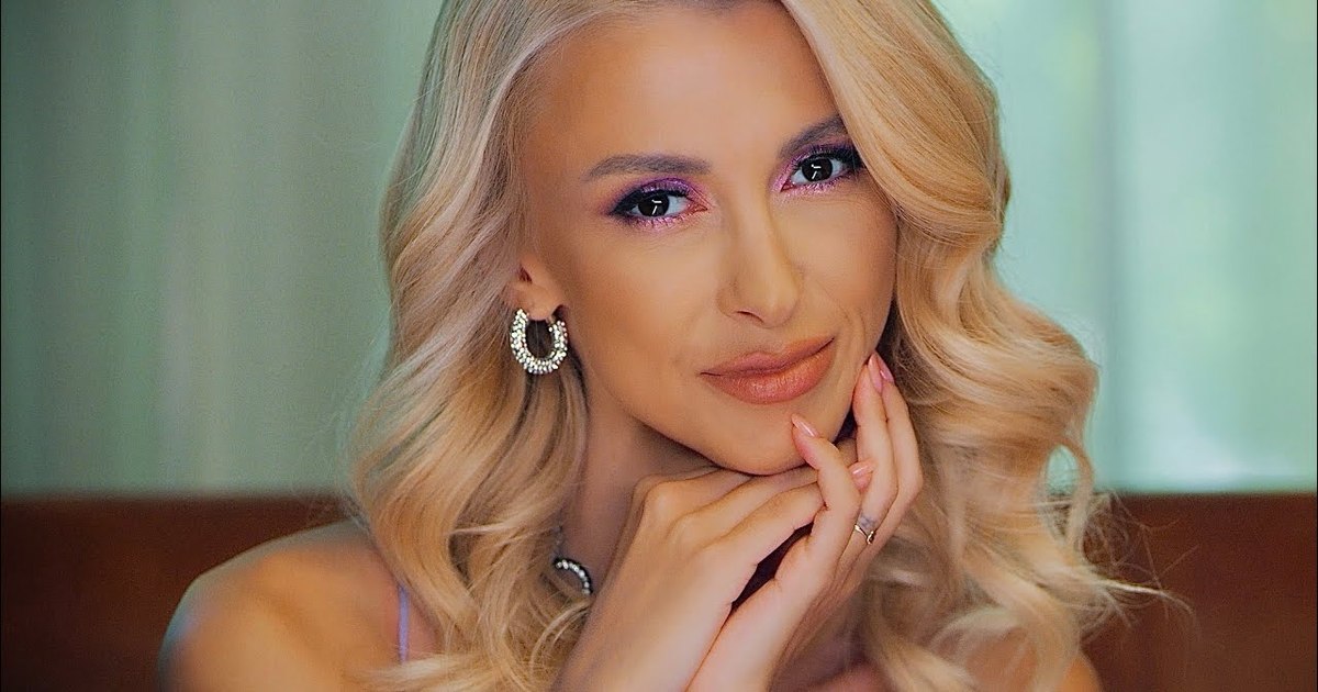 Andreea Bălan, caught off guard by the question of one of her daughters: "If Victor brings a beautiful ring and asks you to marry him?"  VIDEO