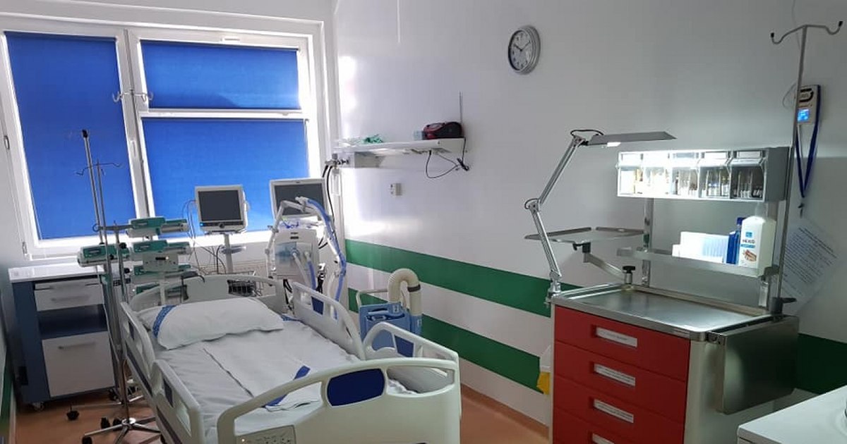 How many beds allocated to major burn patients exist in Romania and when will the centers in Bucharest, Timișoara and Târgu Mureș be ready