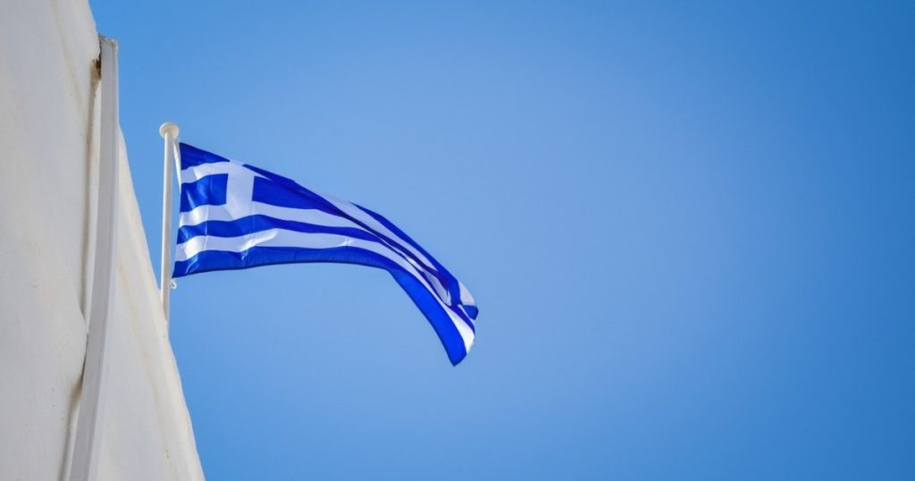How much a good meal in Greece ended up costing Romanians.  "Of course it's cheaper than on our coast"