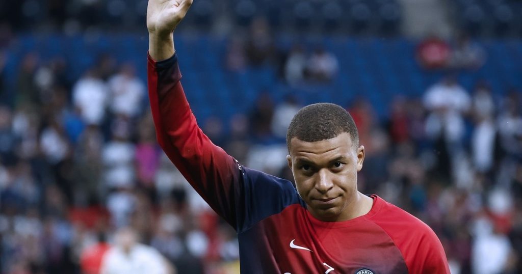 Kylian Mbappe has officially become a Real Madrid player: "A dream come true" VIDEO