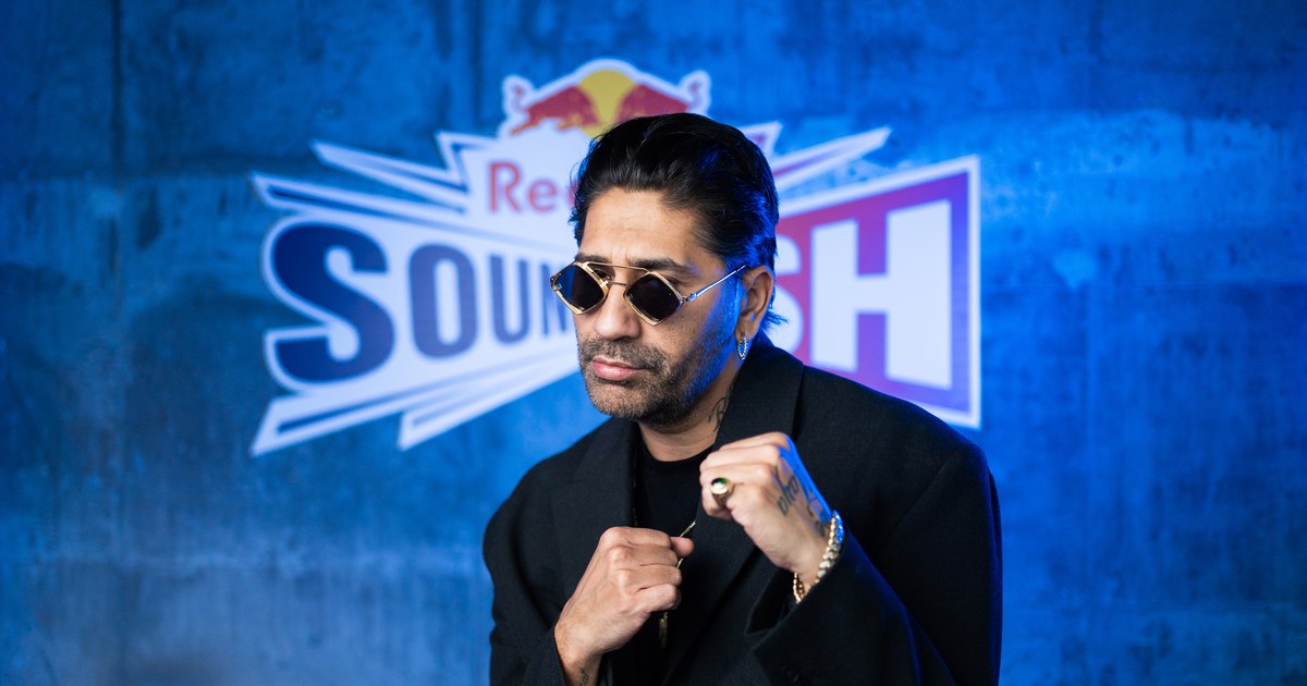 "My mother still sells newspapers at the stall..." Connect-R, confessions about his parents VIDEO