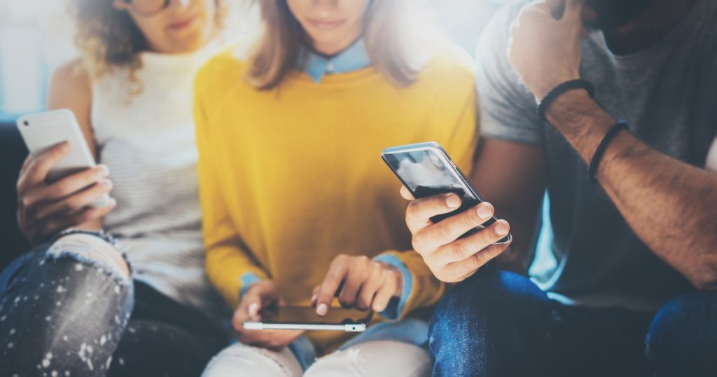 "Telephobia": why do people stop answering the phone in the age of communication?  "The brain thinks something serious has happened"