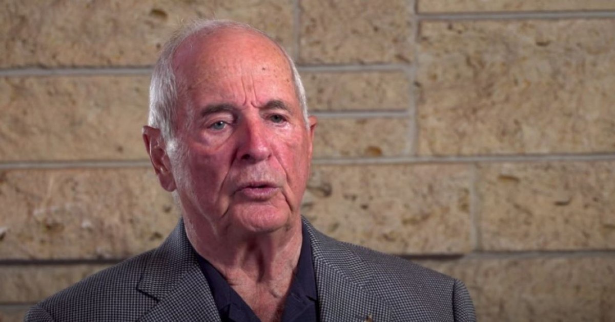 The NASA astronaut who took the Earthrise photo has died in a plane crash.  William Anders was 90 years old VIDEO