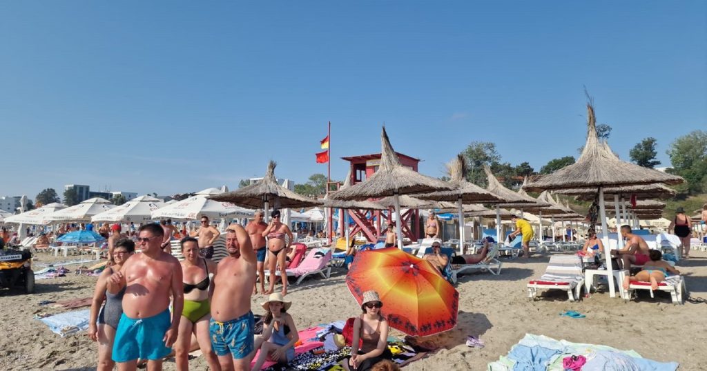 The most affordable rates for Pentecost, at sea and in the mountains.  How much does a room at a hotel in Mamaia cost