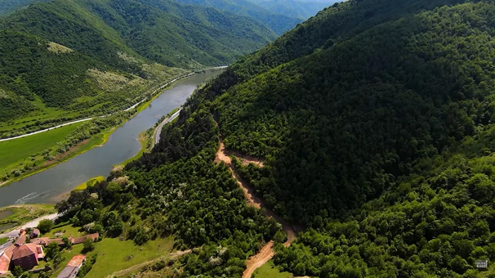 Olt Valley. Photo: National Tourist Information Center Vâlcea