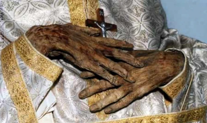 the relics of Saint Ilie Lăcătusu