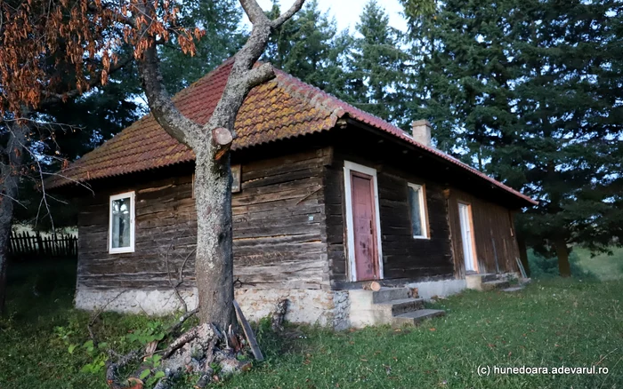 The school in Urșici.  Photo: Daniel Guță