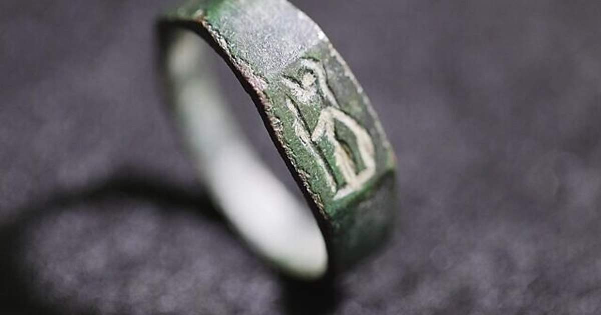 1,800-year-old ring depicting a Roman goddess discovered by a 13-year-old boy hiking with his father