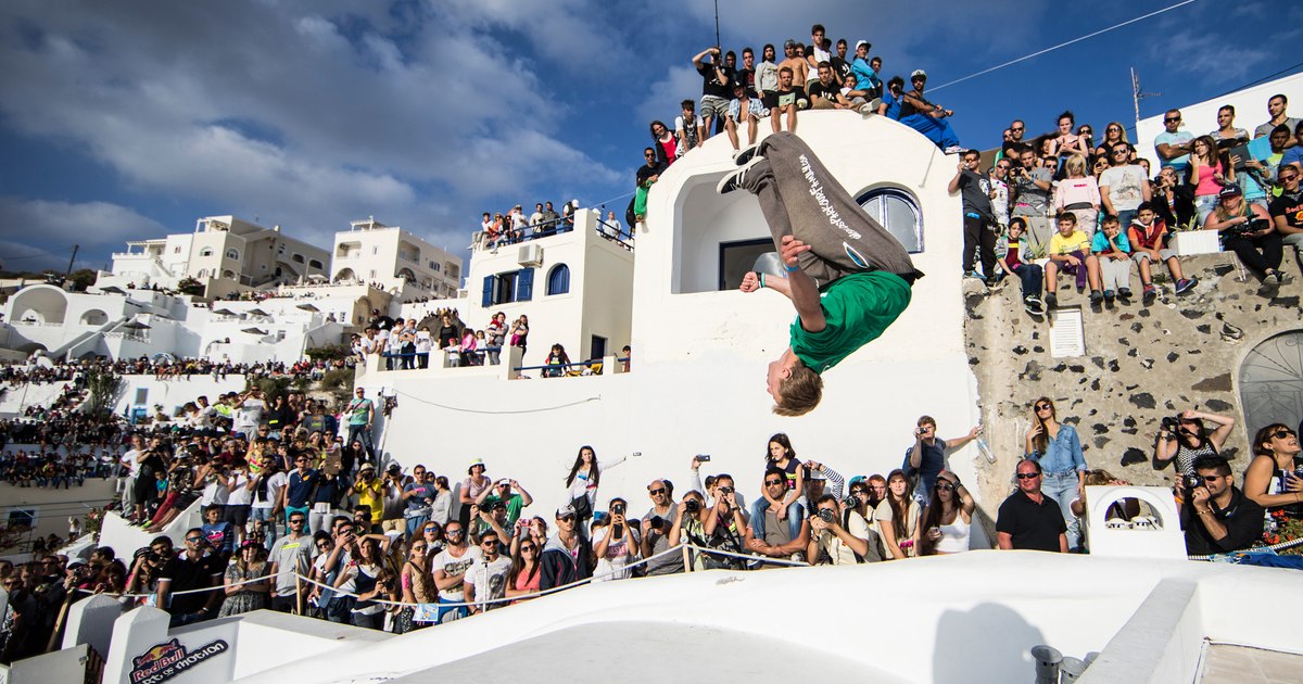 Chaos on a Greek island after it was 'invaded' by more than 10,000 cruise ship passengers