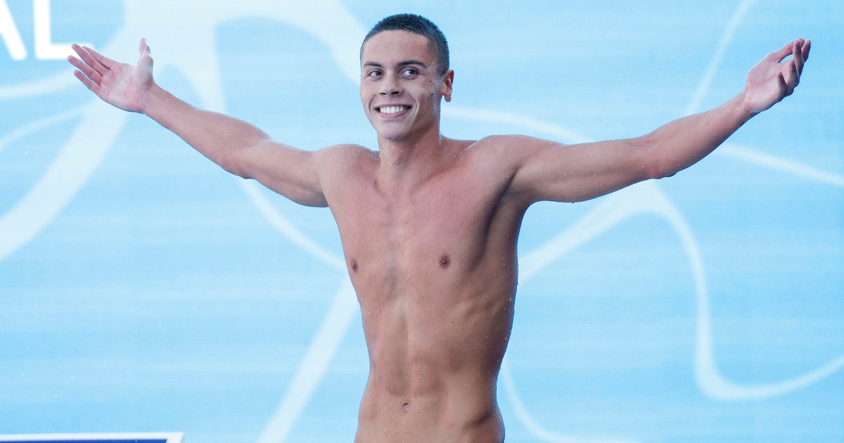 David Popovici, from another planet.  Romania's star, stunning victory at the Olympic Games