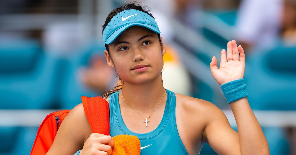 Emma Răducanu loses at Wimbledon and a fantastic story is born.  Lulu Sun, out of nowhere in the quarterfinals