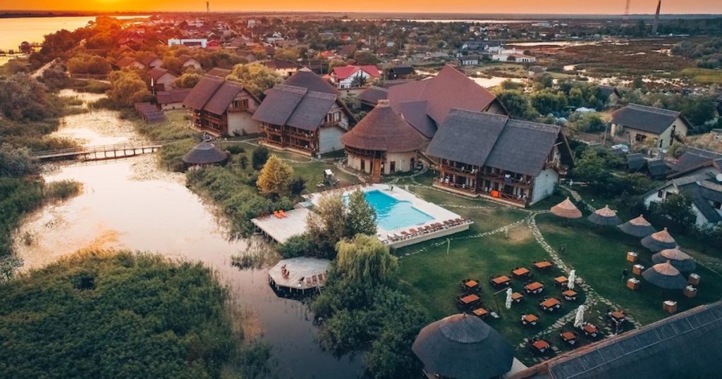 How the English from The Telegraph see the beaches in Romania.  Fine sands and beer for £2