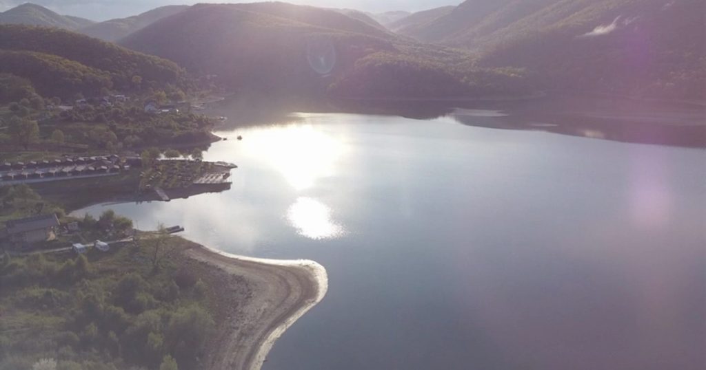 Lake Cinciș from Hunedoara, the coast from the mountain.  Amazing places hidden in its surroundings VIDEO