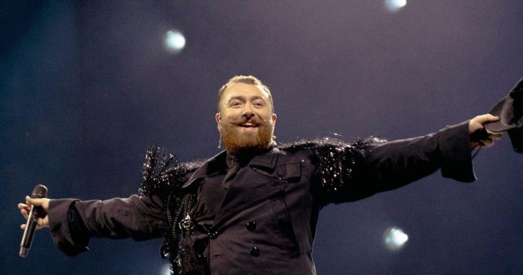 Sam Smith brings an impressive team to UNTOLD!  See how many people Sam Smith brings to UNTOLD and what his requirements are