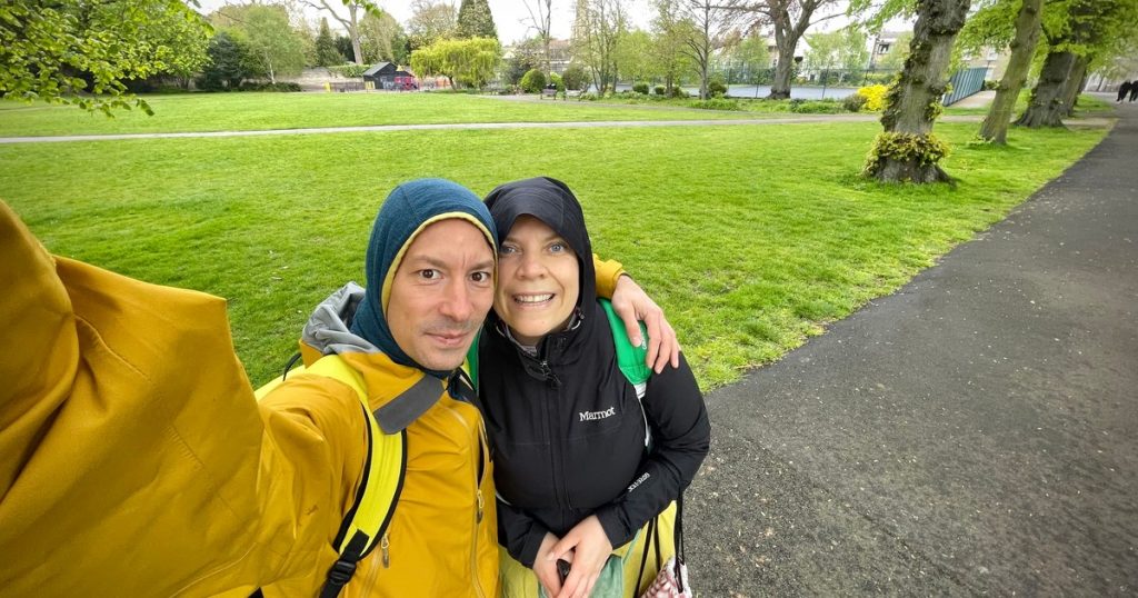 The disappointment of a Romanian woman in England: "Misery like in few places in the world I have found.  The West has already fallen.  Don't forget your roots!"