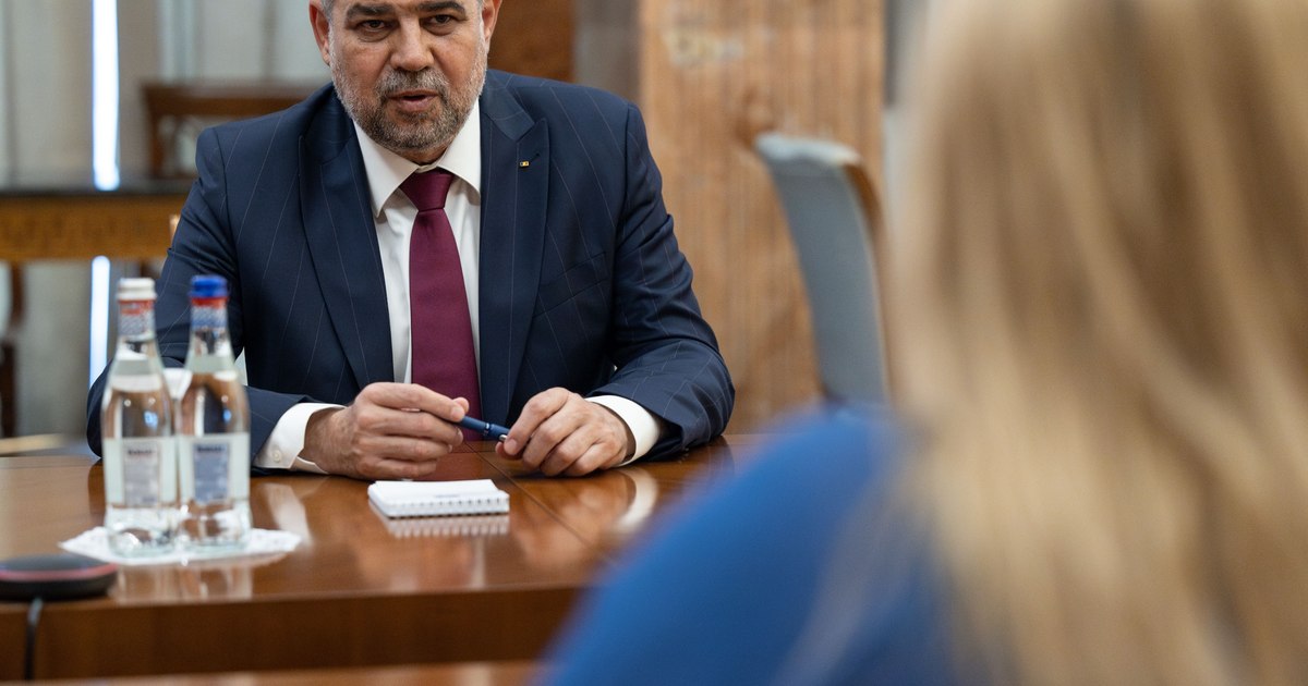 The reaction of a PSD senator after Ciolacu kissed Sosoacă.  Calling extremist leaders to consultations: "natural"