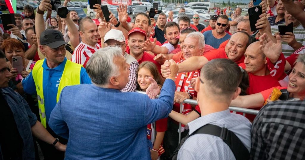Viktor Orban, chased by the chants of the dynamists.  What could the "dogs" fans shout at Sepsi's stadium