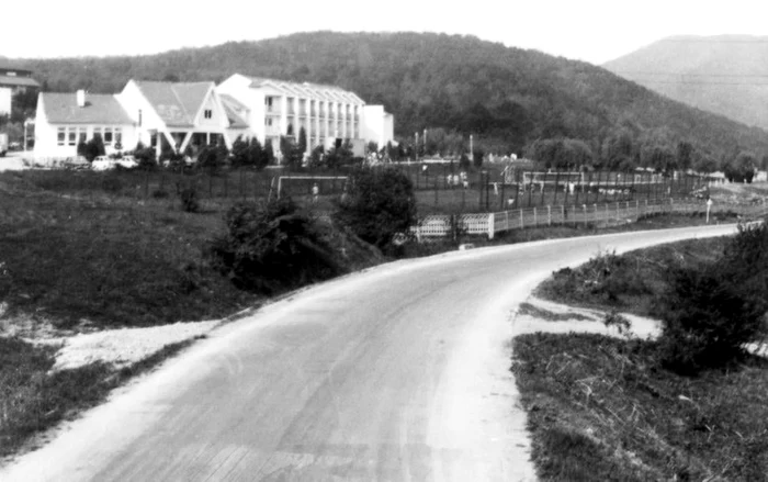 The White House in the 70s. Illustrated.