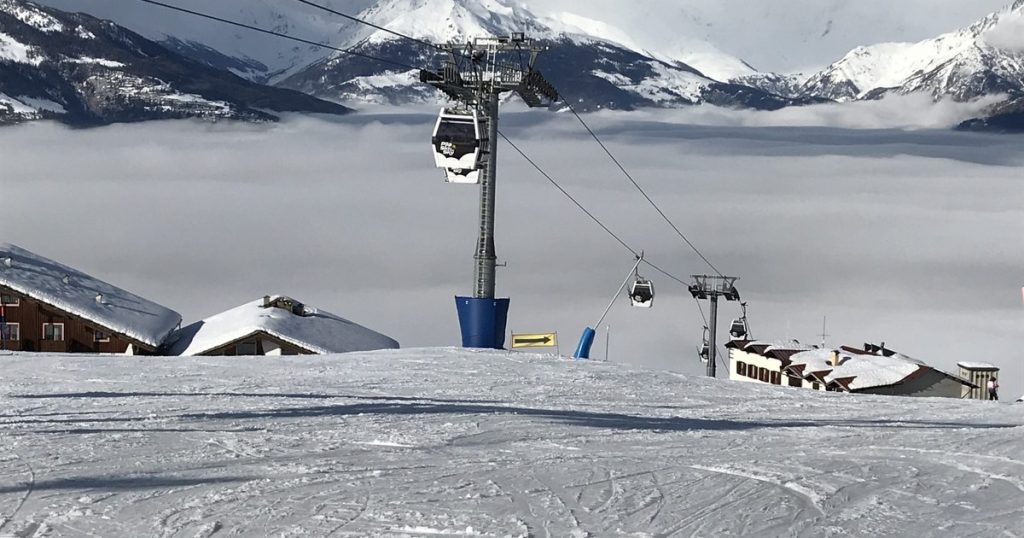 A cable car ride in a top resort in Italy, three times cheaper than Sinaia: "It's cheap"