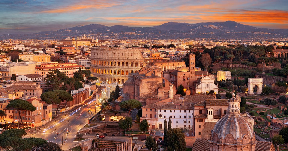 A couple tested life in Canada and Italy. They chose to move where salaries are lower, but life is bohemian VIDEO