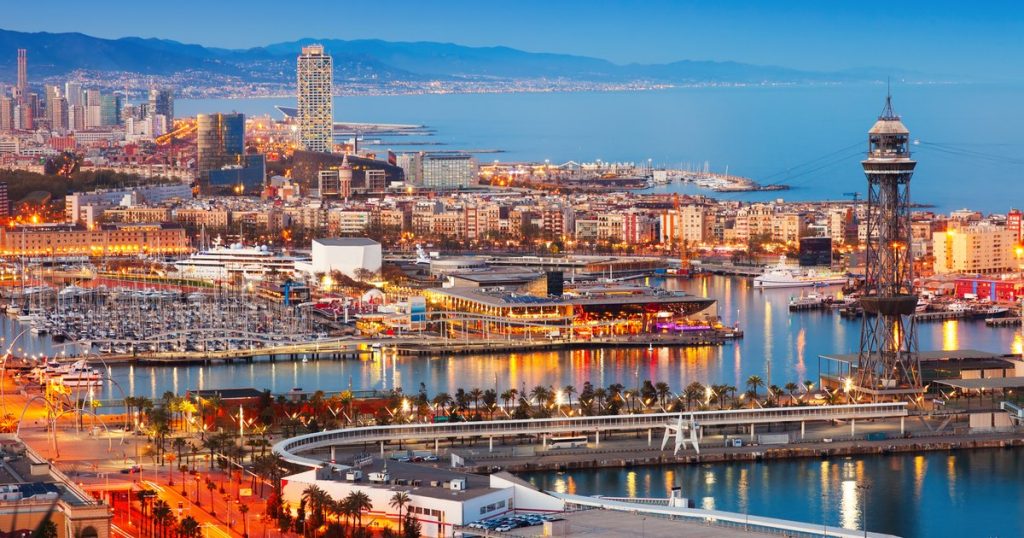 Barcelona bans Airbnbs. How successful have other European cities been that have taken drastic measures against overtourism VIDEO