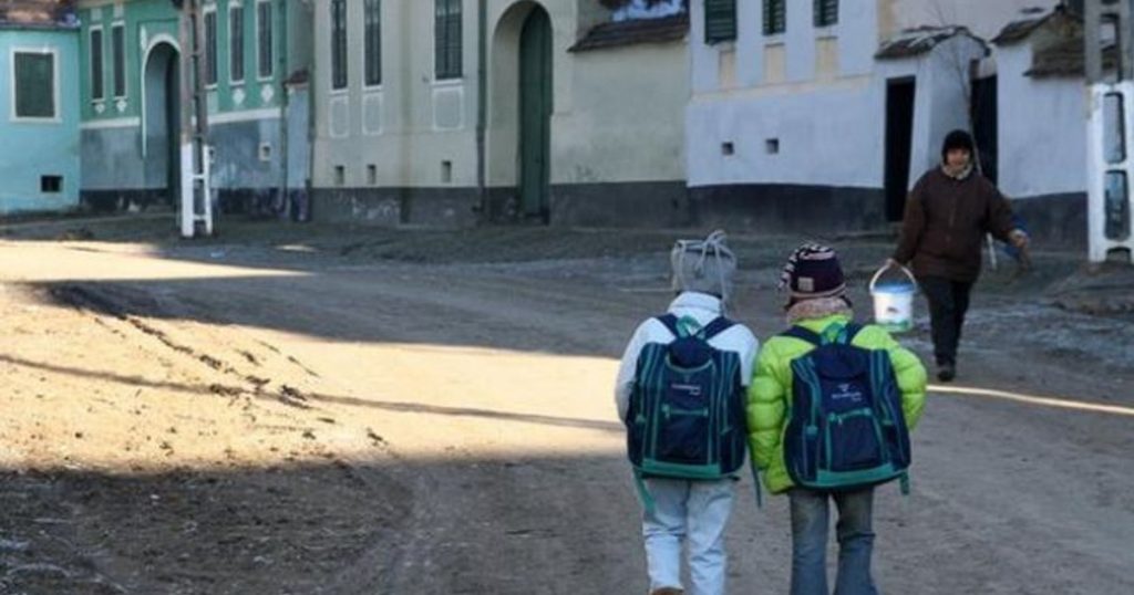 Illiterate Romania and the tradition of lack of education.  From peasants who didn't want to send their children to school, to students who don't know anything anymore