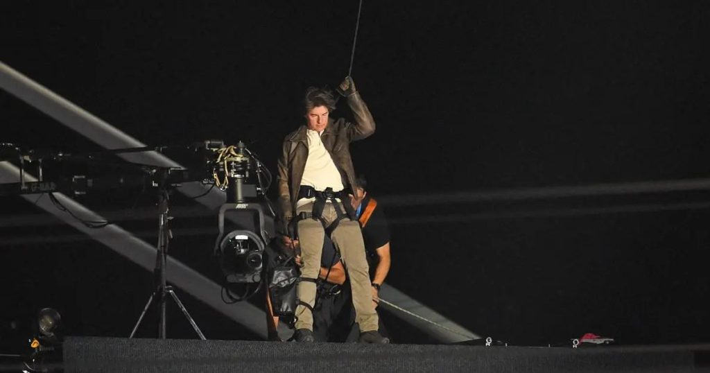 LIVE TEXT | The closing ceremony of the Olympic Games. Tom Cruise took the Olympic flag like in VIDEO movies