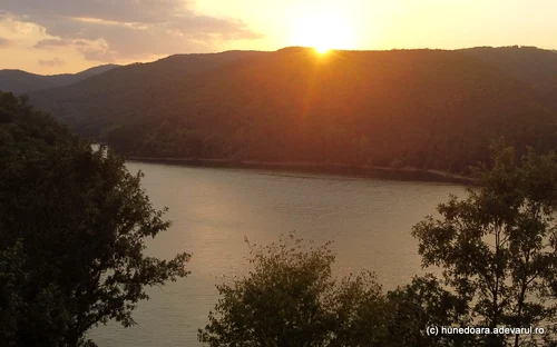 Lake Cinciș in Hunedoara Photo Daniel Guță THE TRUTH (36) JPG