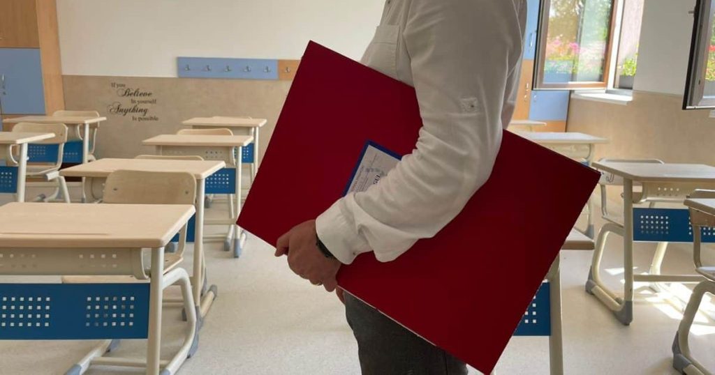 Open letter to the Minister of Education: "A country that respects itself also respects its teachers" | DOCUMENT