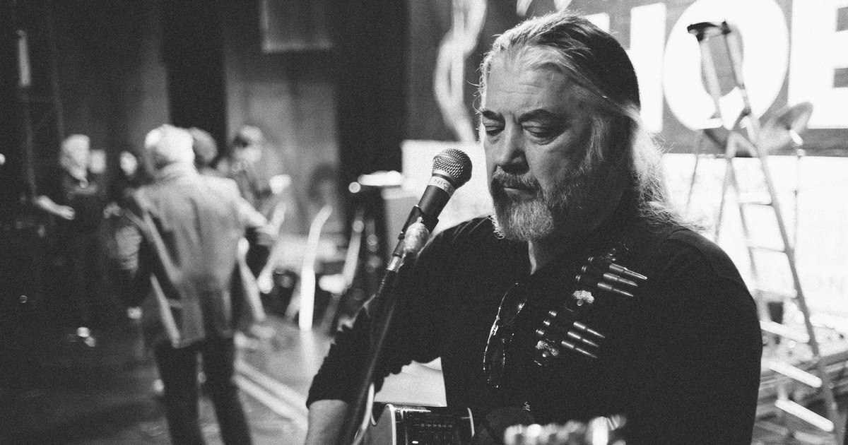 Reactions in the world of music, after the death of Nicu Covaci.  "When legends fade, men become immortal!"