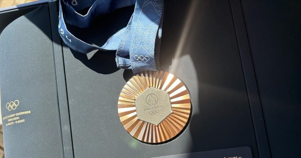 The day justice was served: Ana Maria Bărbosu took possession of the medal. The gymnast's reaction