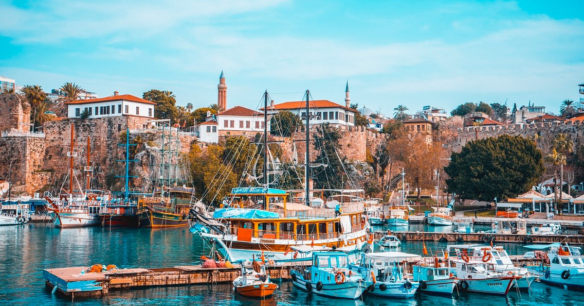 The shame of some Romanians who paid thousands of euros for a dream vacation: "The first bad news was about a month ago"