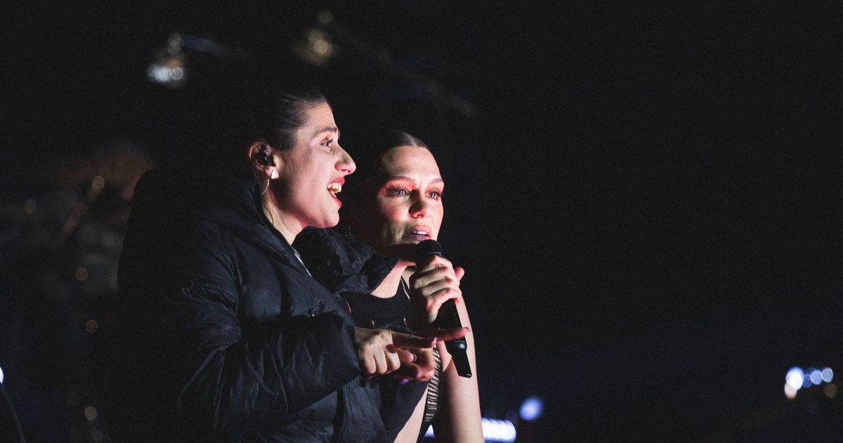 The touching story of the young woman who translates UNTOLD's concerts for the deaf: "I learned the language to communicate with my parents"