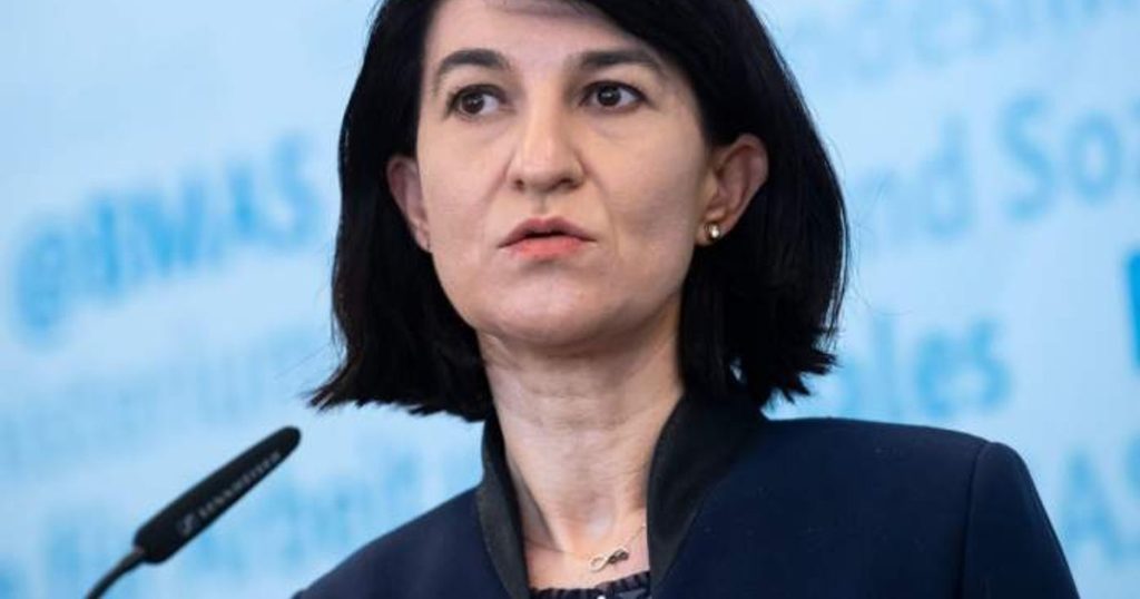 Violeta Alexandru, former Minister of Labor in the Orban governments, joined the Bucharest branch of USR