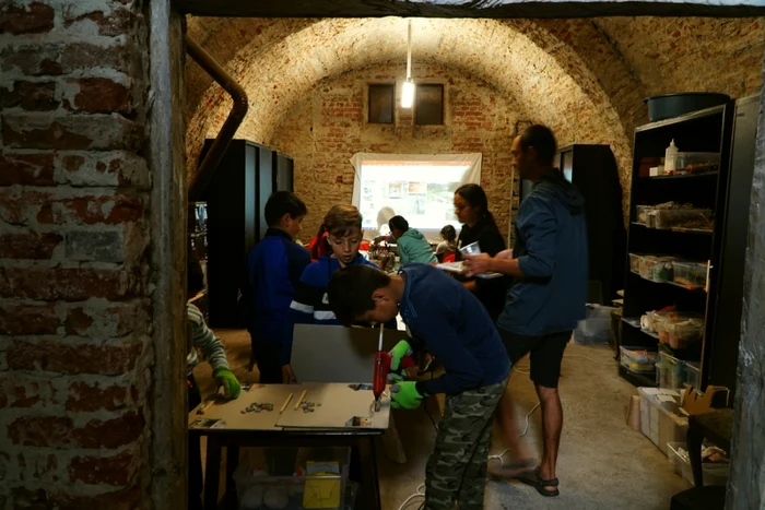 Workshops in the Neamțu Manor - Olt Photo Pro Patrimonio