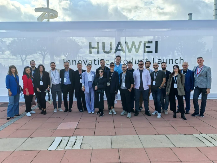   The Romanian delegation at the launch event of the WATCH GT 5 series in Barcelona. Huawei PHOTO 