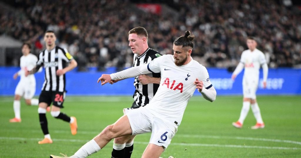 Madness in London. Radu Drăgușin, eliminated in the 8th minute, after an enormous blunder