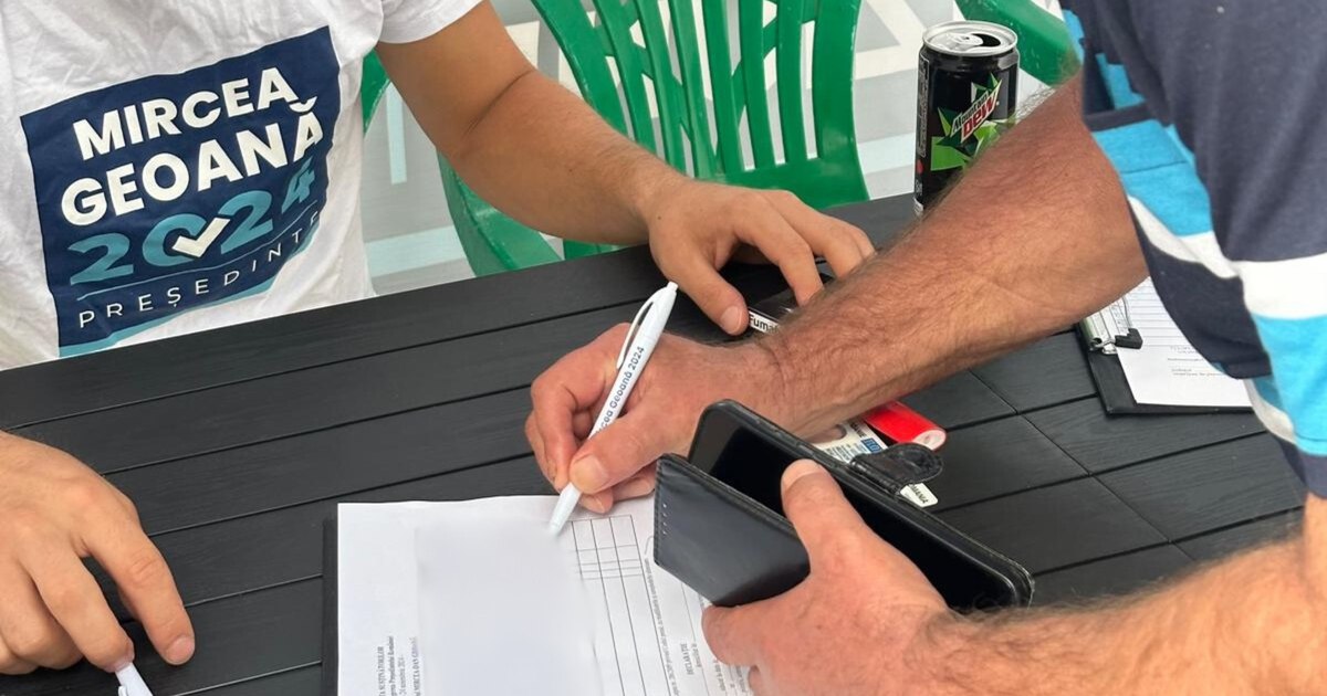 Mircea Geoană collected almost 50,000 signatures in three days for his presidential candidacy. He needs 200,000