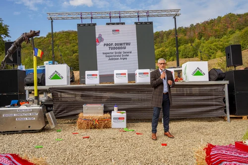 Dumitru Tudosoiu general school inspector photo Denis Grigorescu jpeg