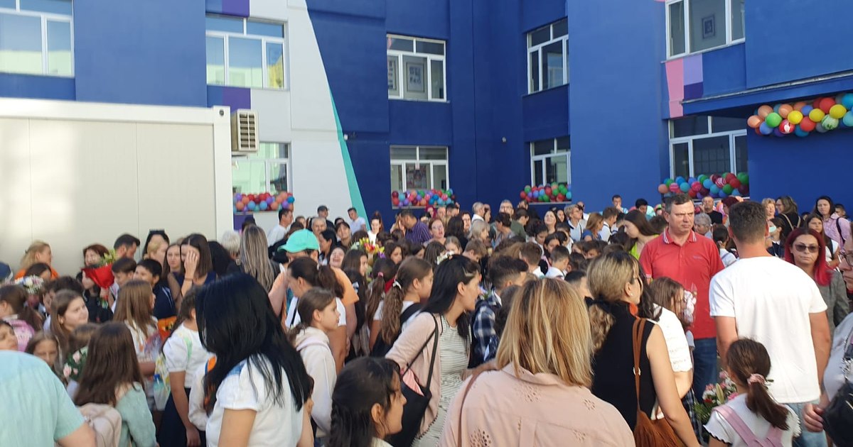 "School is only free in the Constitution" - The biggest complaints of parents at the beginning of the school year