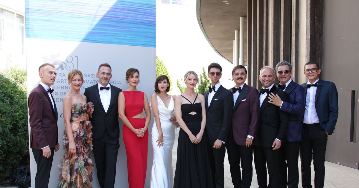 The film "The New Year That Wasn't" wins three awards in Venice: "We appreciate the careful political vision and the exceptional achievement"