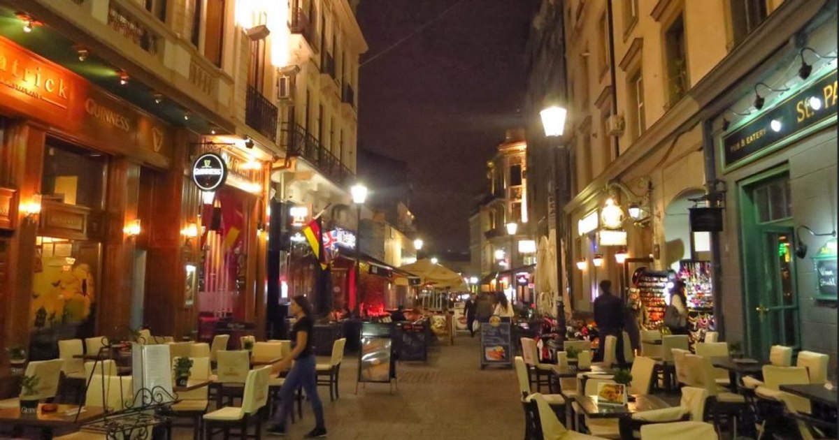 The trips from Romania, competing with those from Bali or Honolulu. "When Romanians like you, they will tend to adopt you"