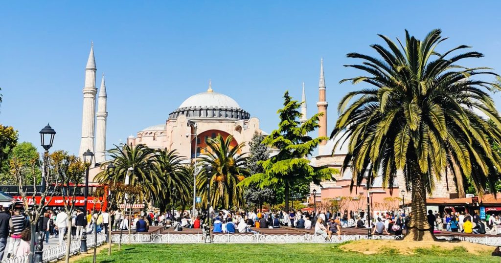 Video Tourists complain: "Turkey will be empty in a few years." What displeases him: "I felt robbed at every step"