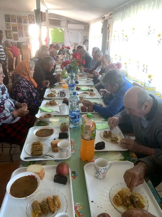 Dozens of people are fed daily PHOTO Happy Association