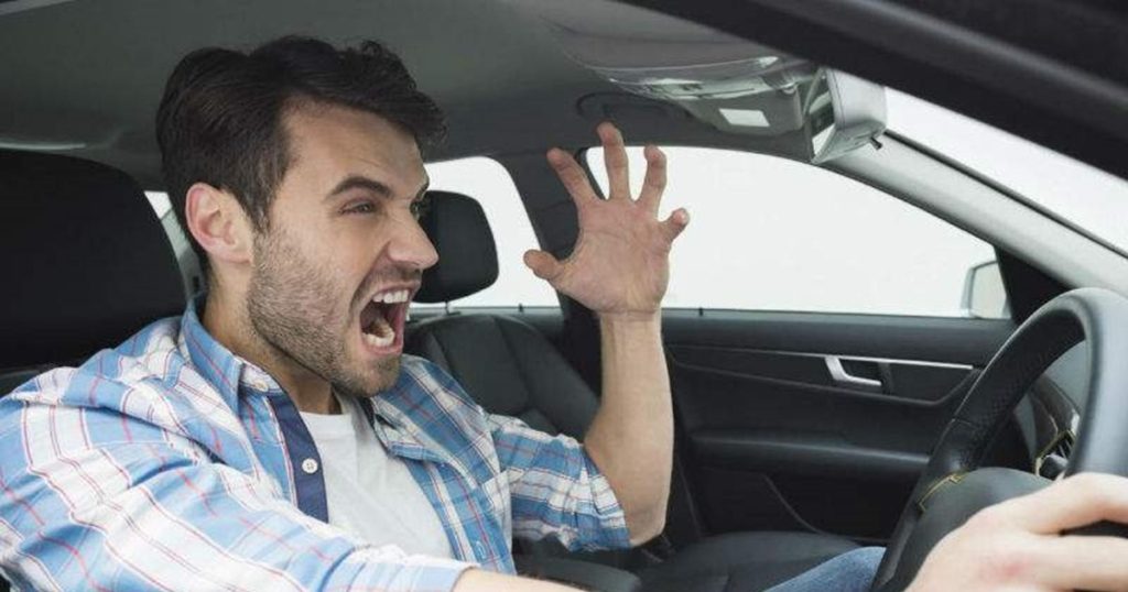 Aggressive drivers can be reported on an MAI application. What the notification must contain