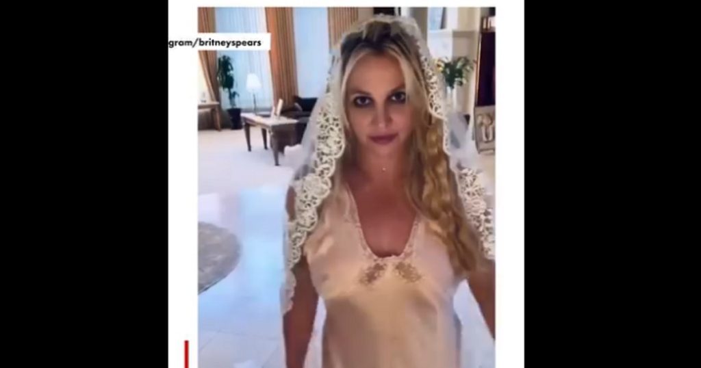 Britney Spears announces that she married herself: "It may seem stupid"