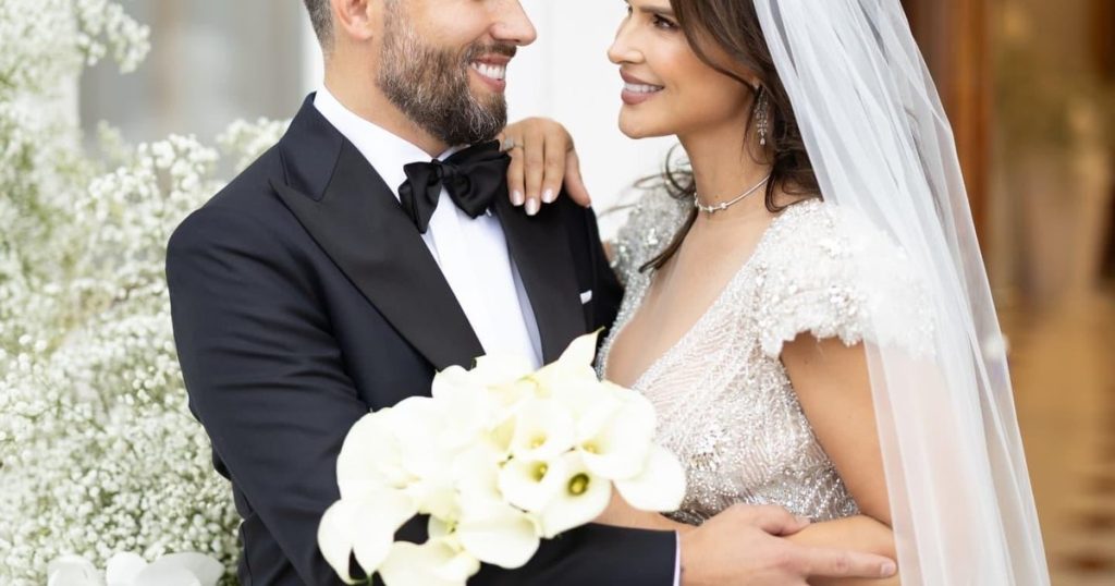 Monica Bîrlădeanu shone in two spectacular wedding dresses at the wedding with Valeriu Gheorghiță. How much did they cost?