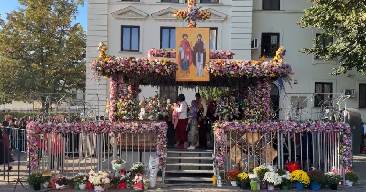 The "Council" of presidential candidates participate in the Holy Liturgy at the Metropolitan Cathedral in Iasi on Monday